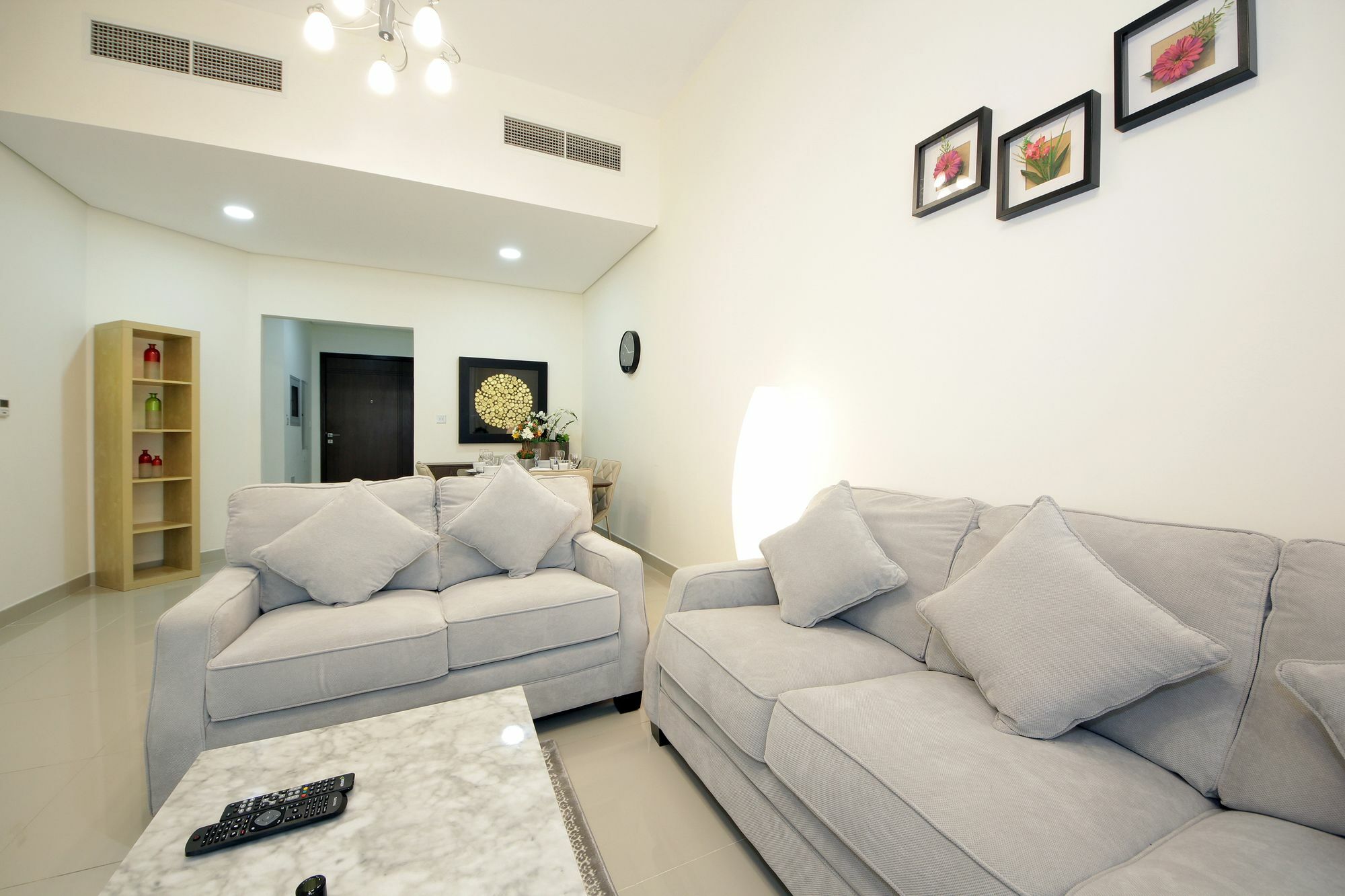 Spacious 2 Bedroom In Al Telal 11, Al Barsha 1 Дубай Екстериор снимка