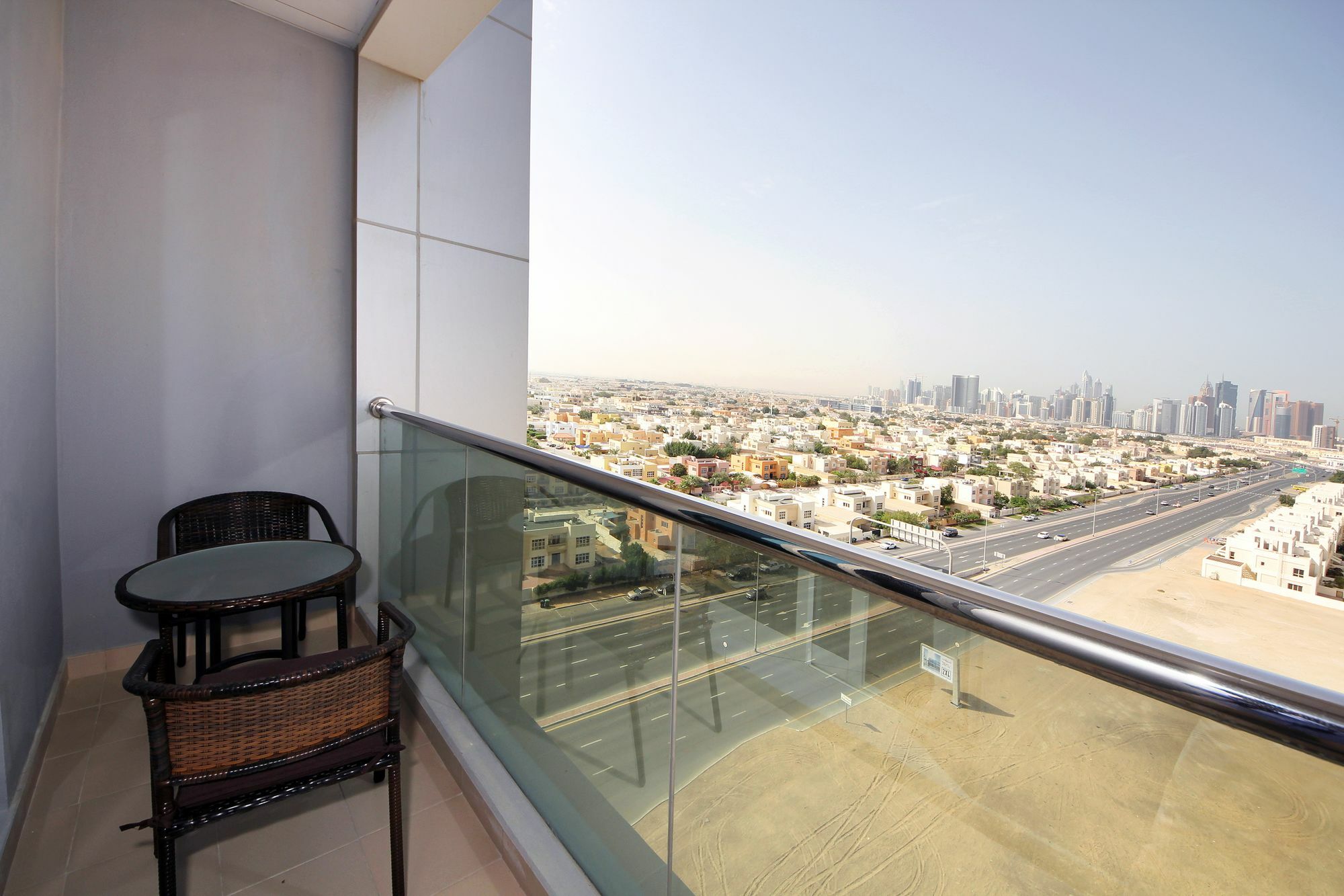 Spacious 2 Bedroom In Al Telal 11, Al Barsha 1 Дубай Екстериор снимка